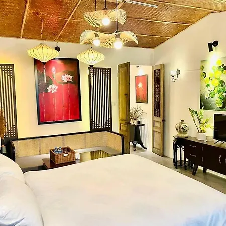 Authentic Hanoi Collective Housing Near Hoan Kiem Lake